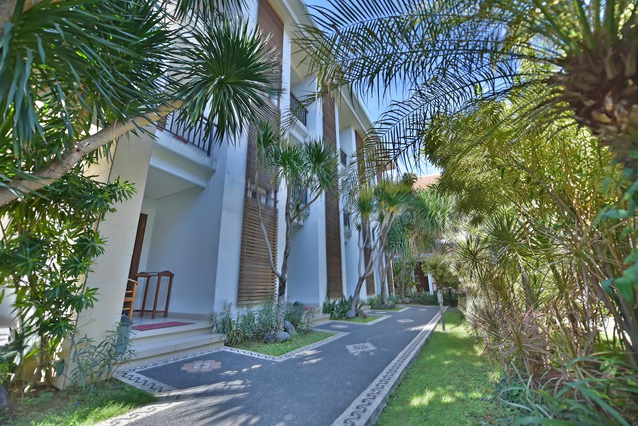Sandat Hotel Legian Exterior photo